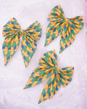 Load image into Gallery viewer, Green Bow Hair Clip